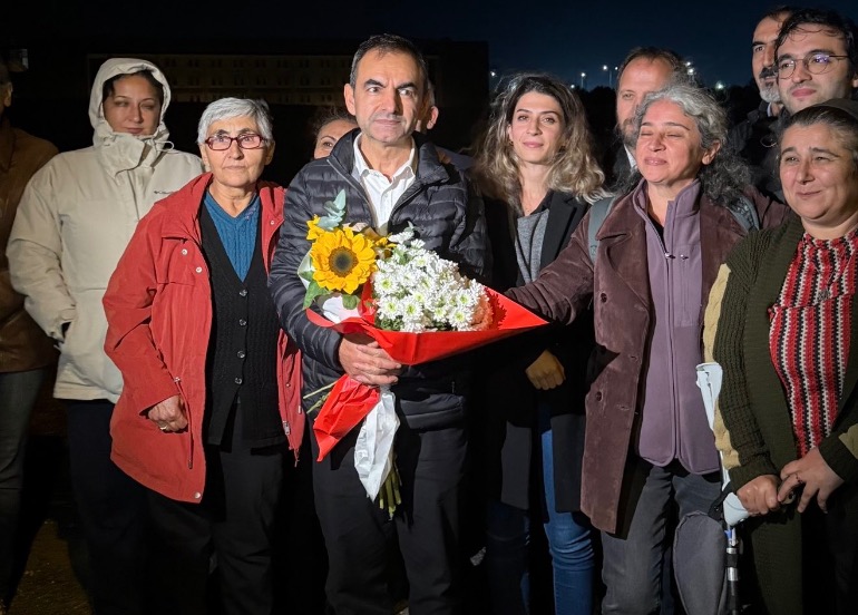 Gazeteci Ercüment Akdeniz tahliye oldu